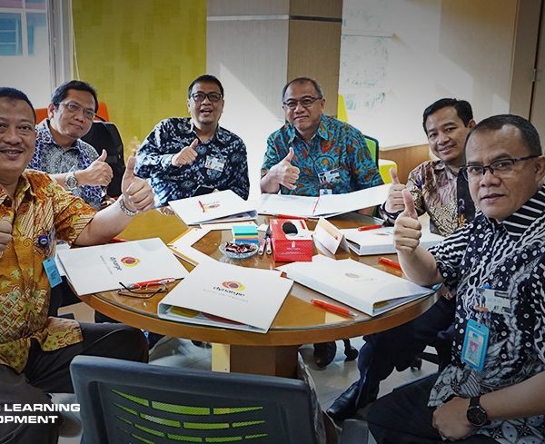 Pelatihan Leadership Engagement Accelerated Program